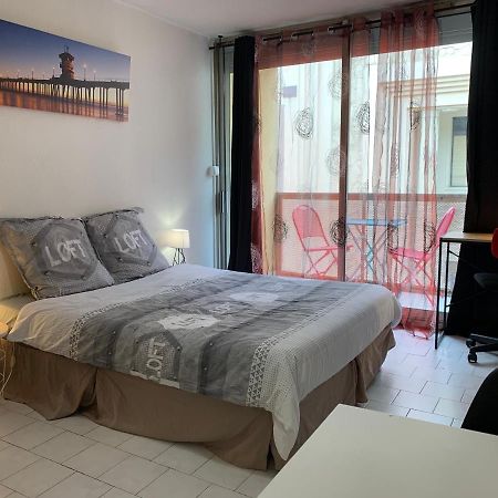 Nimes Studio Parking Dhuoda Zewnętrze zdjęcie