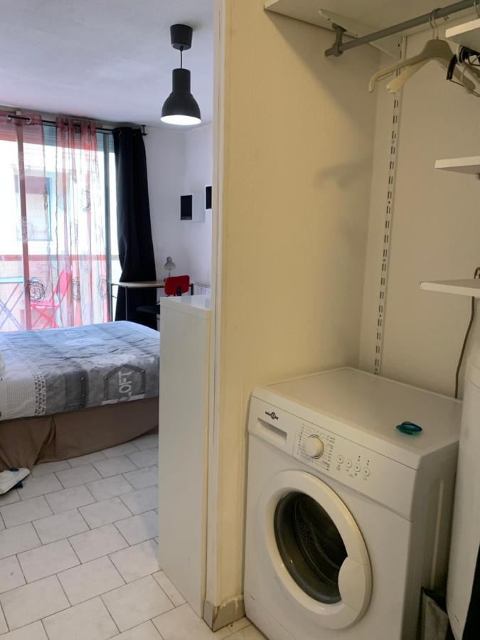 Nimes Studio Parking Dhuoda Zewnętrze zdjęcie