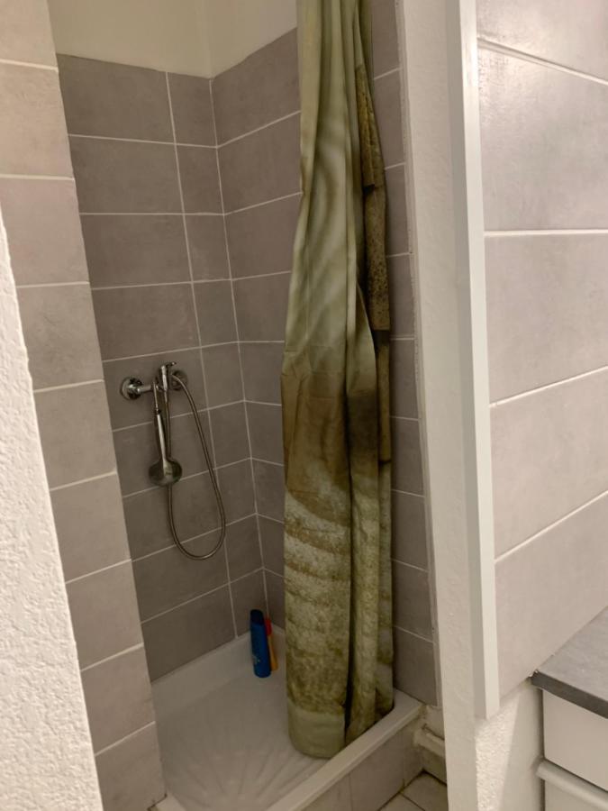 Nimes Studio Parking Dhuoda Zewnętrze zdjęcie